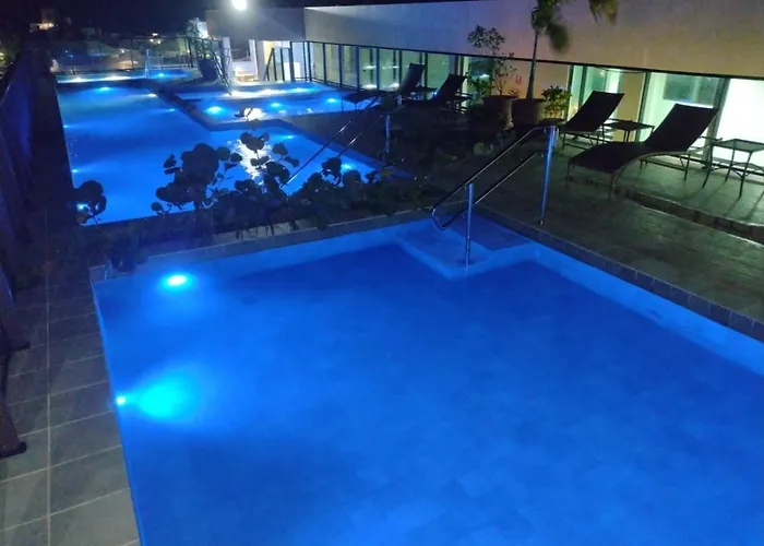 Vila de porto piscinas naturais